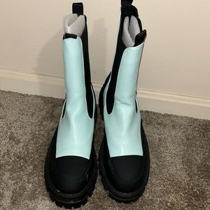 AKIRA BOOTS AZALEA WANG